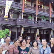 Oanh Ban Ly Huyen Chi Tuyet Du Yen